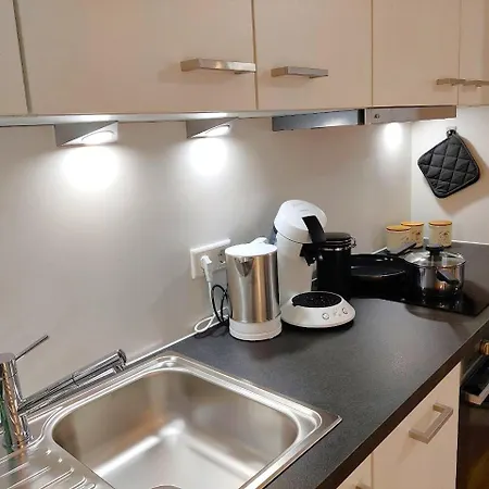 Schoen Moebliert Mit Guter Anbindung Apartamento *